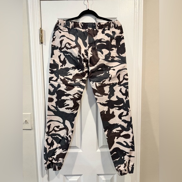 Match pants - Picture 2 of 3